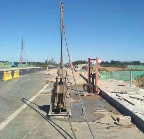 荣昌公路高聚物注浆加固